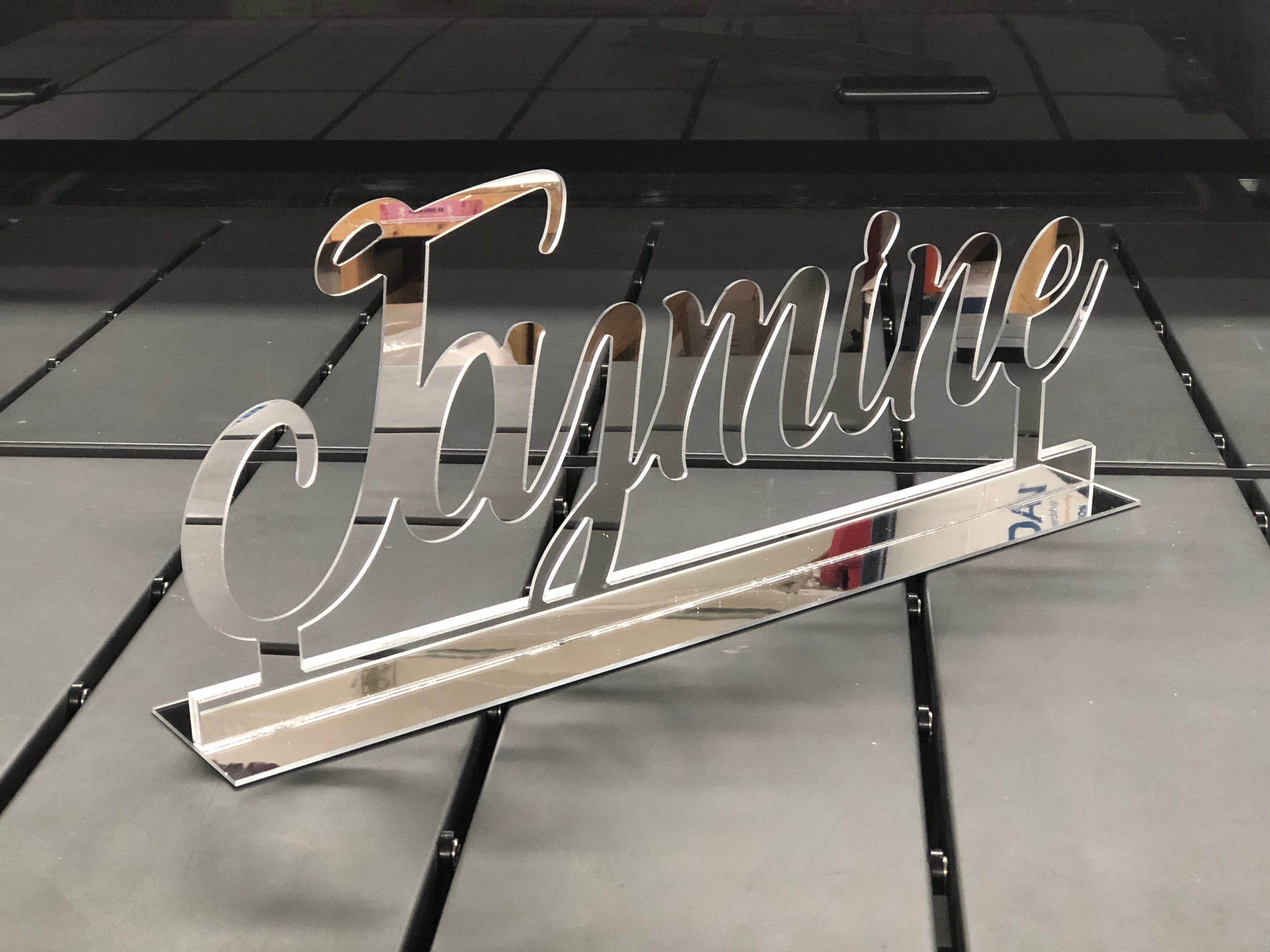 CUSTOM STAND ALONE NAME SIGN - Twins Print